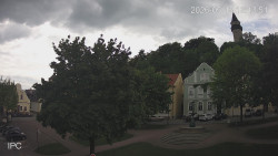 Náměstí, Hrad a Trůba