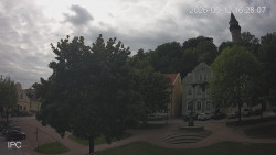 Náměstí, Hrad a Trůba