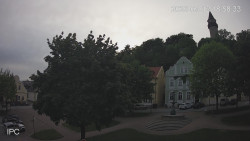 Náměstí, Hrad a Trůba