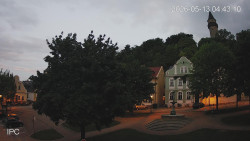 Náměstí, Hrad a Trůba