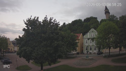Náměstí, Hrad a Trůba