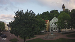 Náměstí, Hrad a Trůba