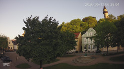 Náměstí, Hrad a Trůba