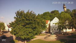 Náměstí, Hrad a Trůba