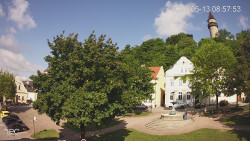Náměstí, Hrad a Trůba