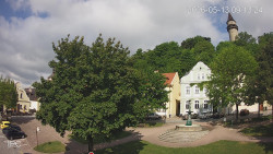 Náměstí, Hrad a Trůba