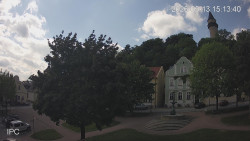 Náměstí, Hrad a Trůba