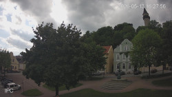Náměstí, Hrad a Trůba