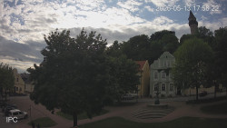 Náměstí, Hrad a Trůba