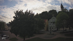 Náměstí, Hrad a Trůba