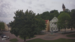 Náměstí, Hrad a Trůba
