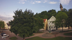 Náměstí, Hrad a Trůba