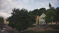 Náměstí, Hrad a Trůba