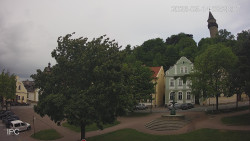 Náměstí, Hrad a Trůba