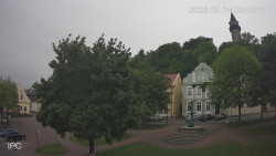 Náměstí, Hrad a Trůba