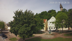 Náměstí, Hrad a Trůba