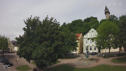 Náměstí, Hrad a Trůba