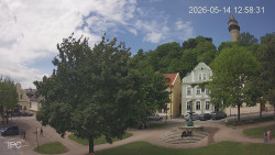 Náměstí, Hrad a Trůba