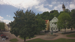 Náměstí, Hrad a Trůba