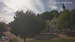 Náměstí, Hrad a Trůba