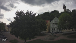 Náměstí, Hrad a Trůba