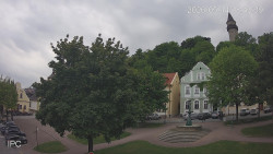Náměstí, Hrad a Trůba