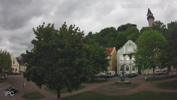 Náměstí, Hrad a Trůba