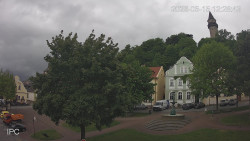 Náměstí, Hrad a Trůba