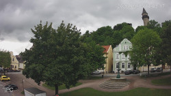 Náměstí, Hrad a Trůba