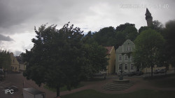Náměstí, Hrad a Trůba
