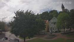 Náměstí, Hrad a Trůba