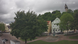 Náměstí, Hrad a Trůba
