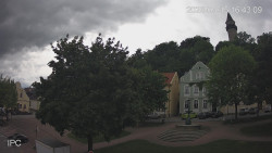 Náměstí, Hrad a Trůba