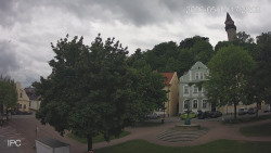 Náměstí, Hrad a Trůba