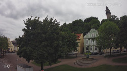 Náměstí, Hrad a Trůba
