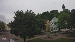 Náměstí, Hrad a Trůba