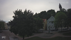 Náměstí, Hrad a Trůba