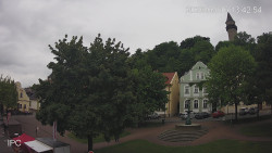Náměstí, Hrad a Trůba