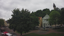 Náměstí, Hrad a Trůba