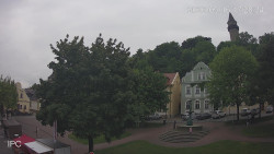 Náměstí, Hrad a Trůba