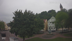 Náměstí, Hrad a Trůba