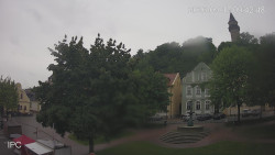 Náměstí, Hrad a Trůba