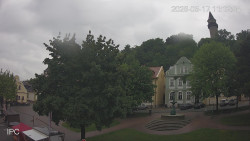 Náměstí, Hrad a Trůba