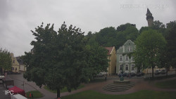 Náměstí, Hrad a Trůba