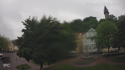 Náměstí, Hrad a Trůba