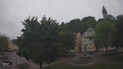 Náměstí, Hrad a Trůba