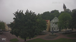 Náměstí, Hrad a Trůba