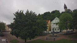 Náměstí, Hrad a Trůba