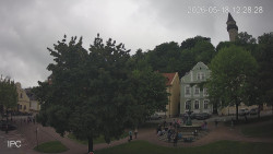 Náměstí, Hrad a Trůba