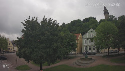 Náměstí, Hrad a Trůba